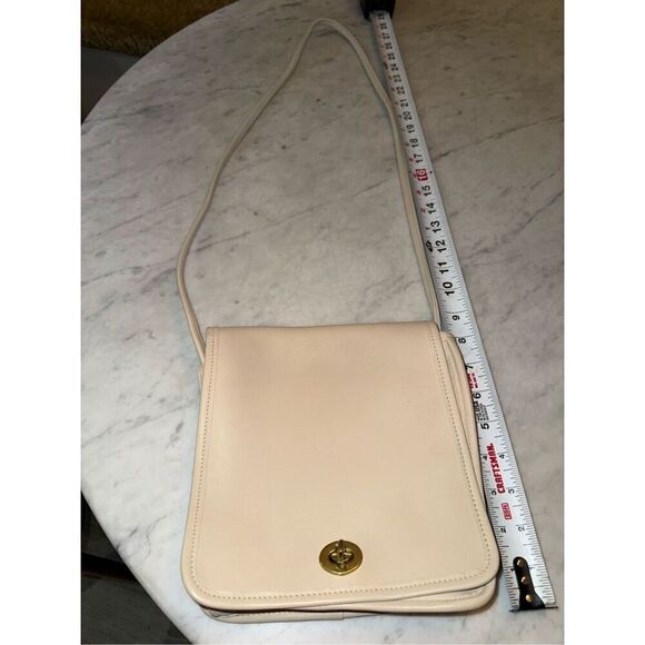 Vintage Coach Crossbody Leather Bag Purse Turnlock 80s Ivory - Picture 3 of 16